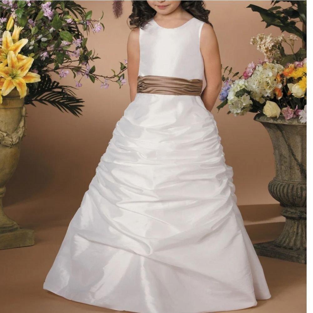 Sweet Beginnings Formal Dress. Wedding. Party. Princess.